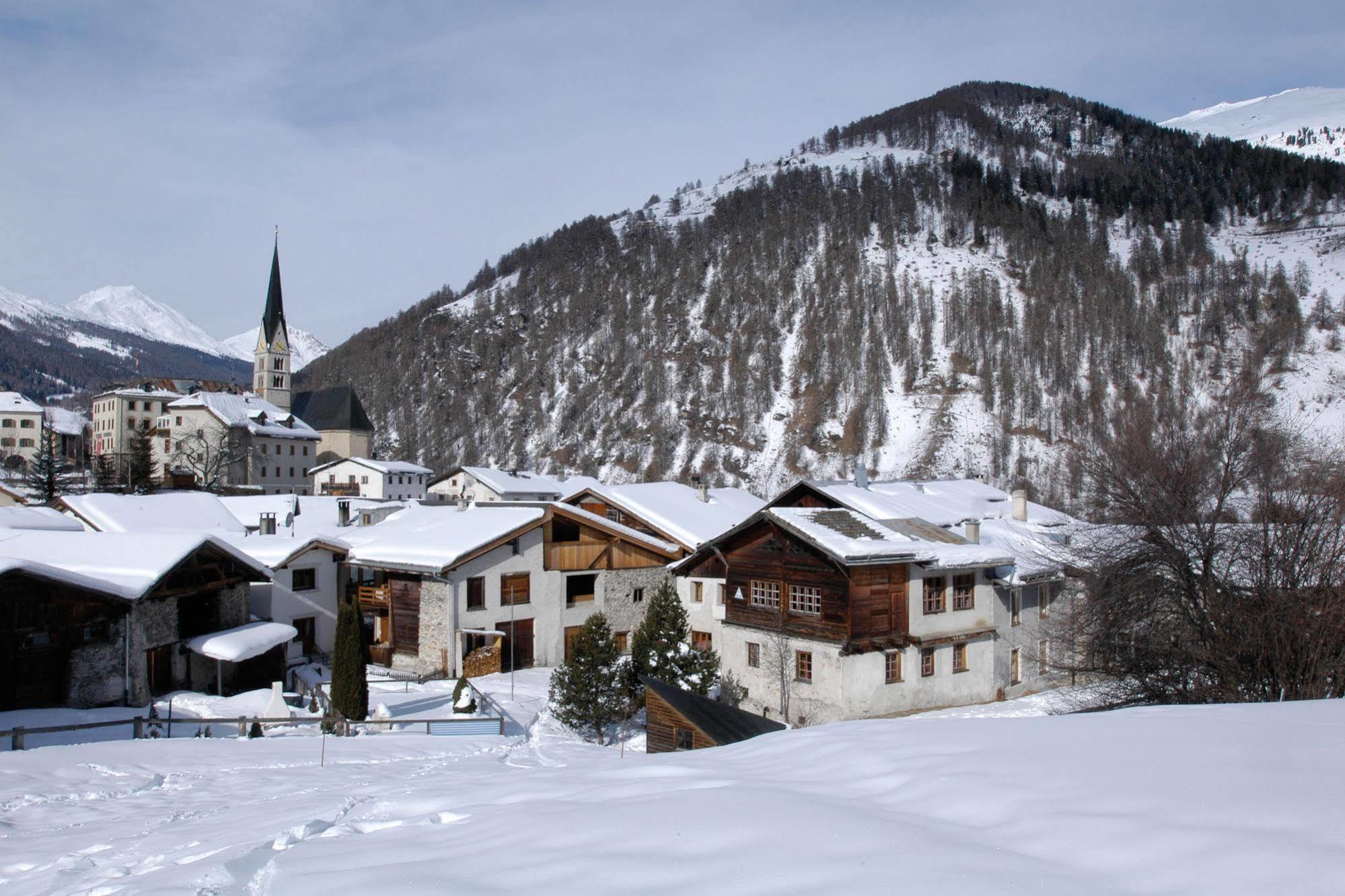 Sta-Maria Youth Hostel Santa Maria Val Muestair Zewnętrze zdjęcie