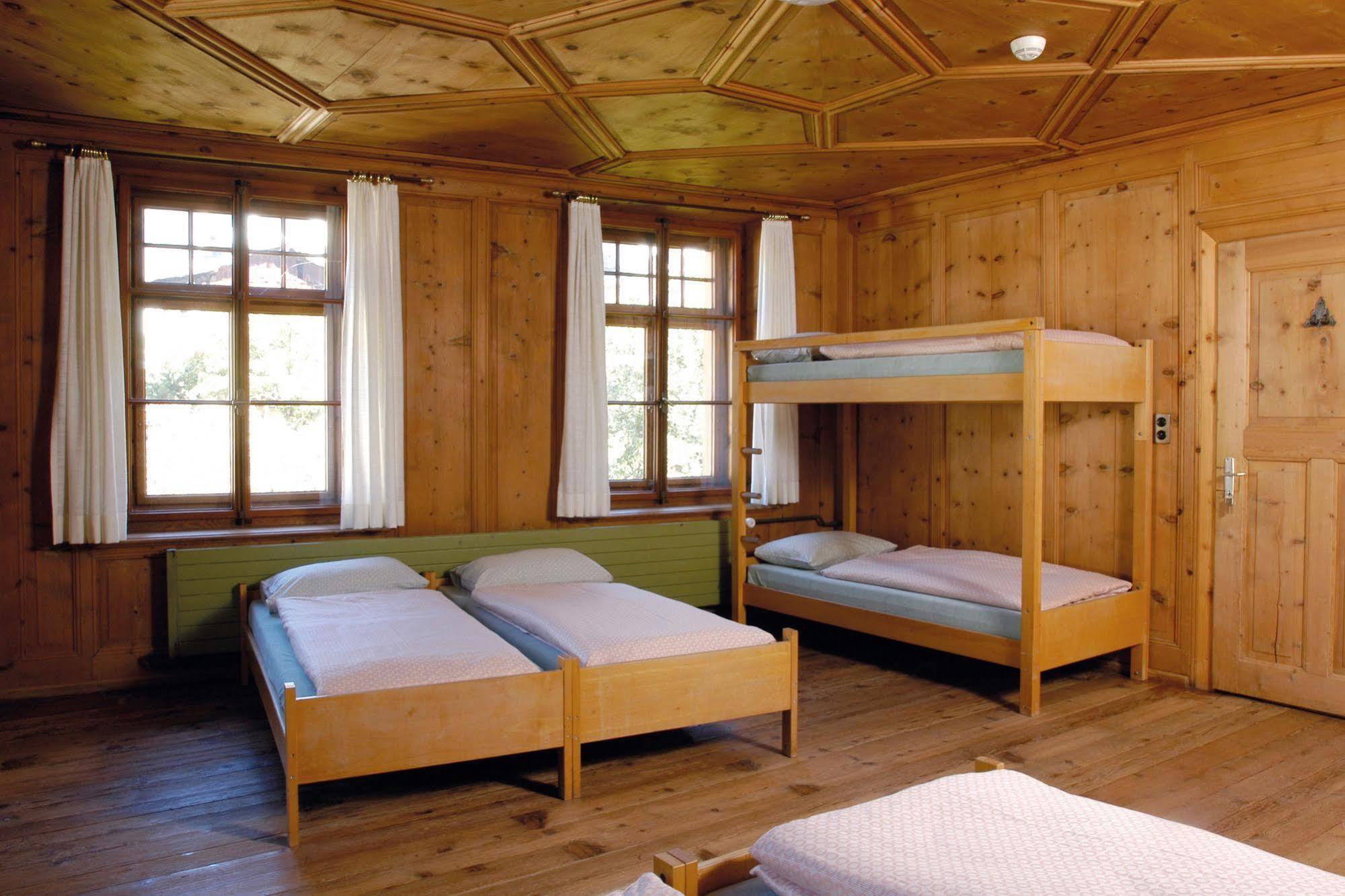 Sta-Maria Youth Hostel Santa Maria Val Muestair Zewnętrze zdjęcie