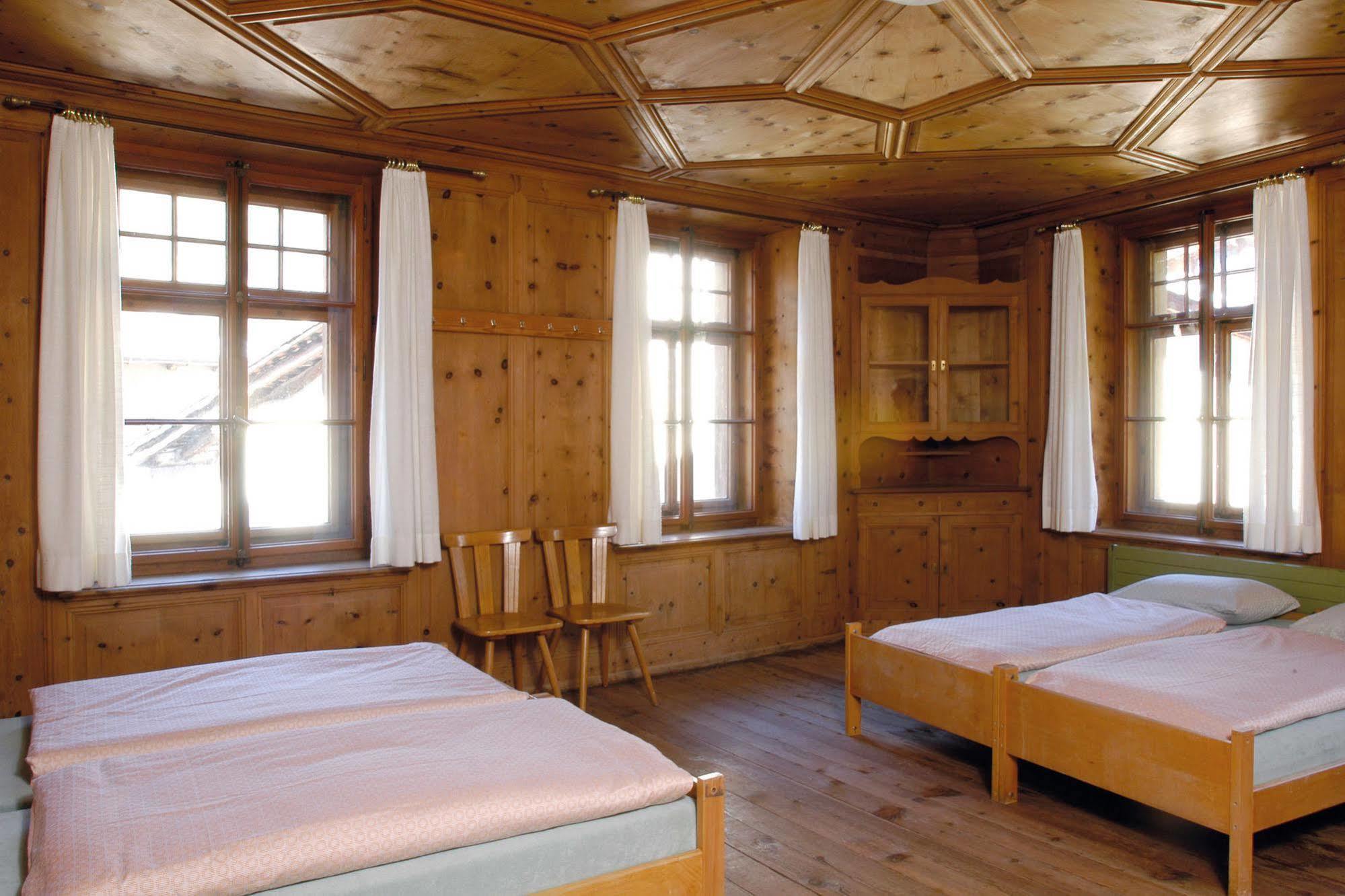 Sta-Maria Youth Hostel Santa Maria Val Muestair Zewnętrze zdjęcie