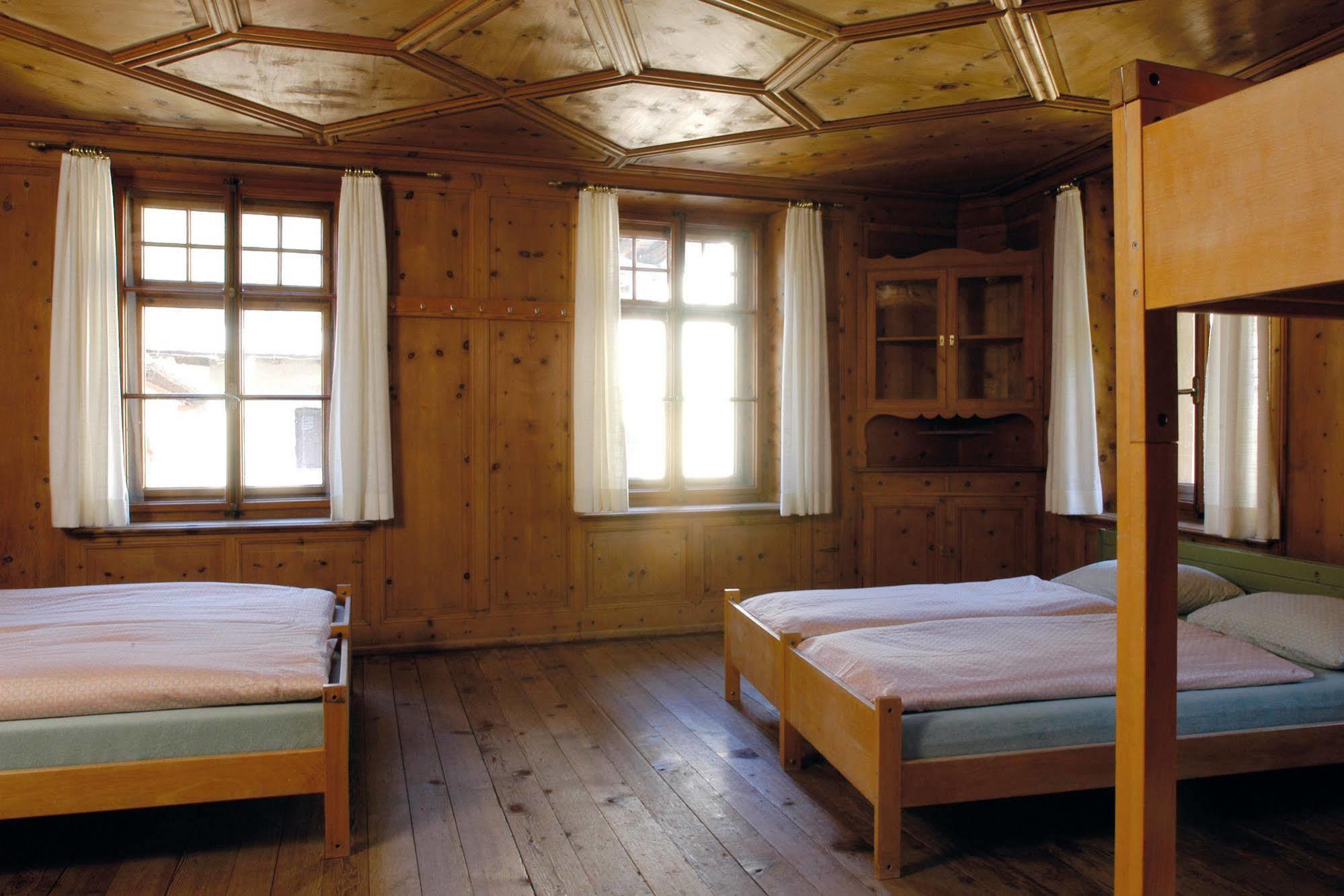 Sta-Maria Youth Hostel Santa Maria Val Muestair Zewnętrze zdjęcie