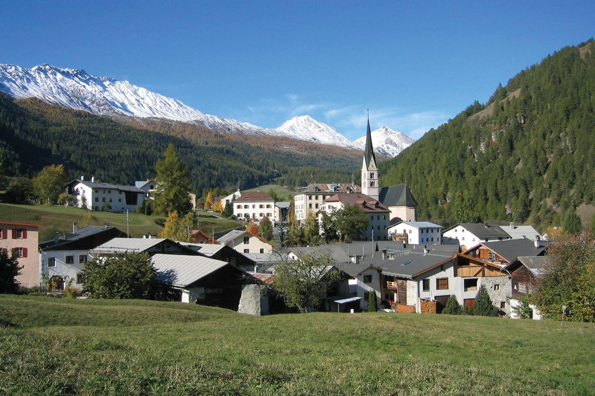 Sta-Maria Youth Hostel Santa Maria Val Muestair Zewnętrze zdjęcie