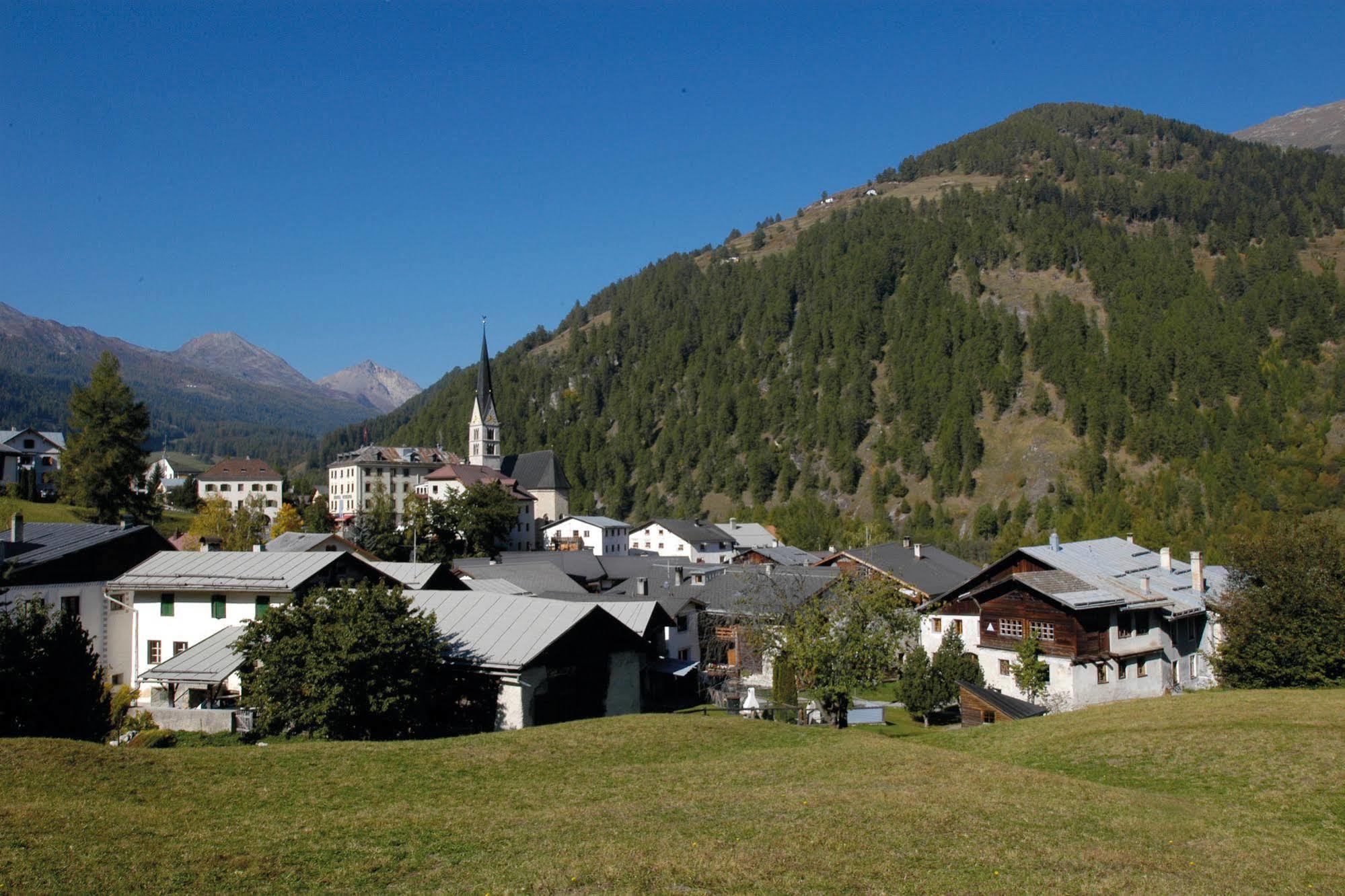 Sta-Maria Youth Hostel Santa Maria Val Muestair Zewnętrze zdjęcie